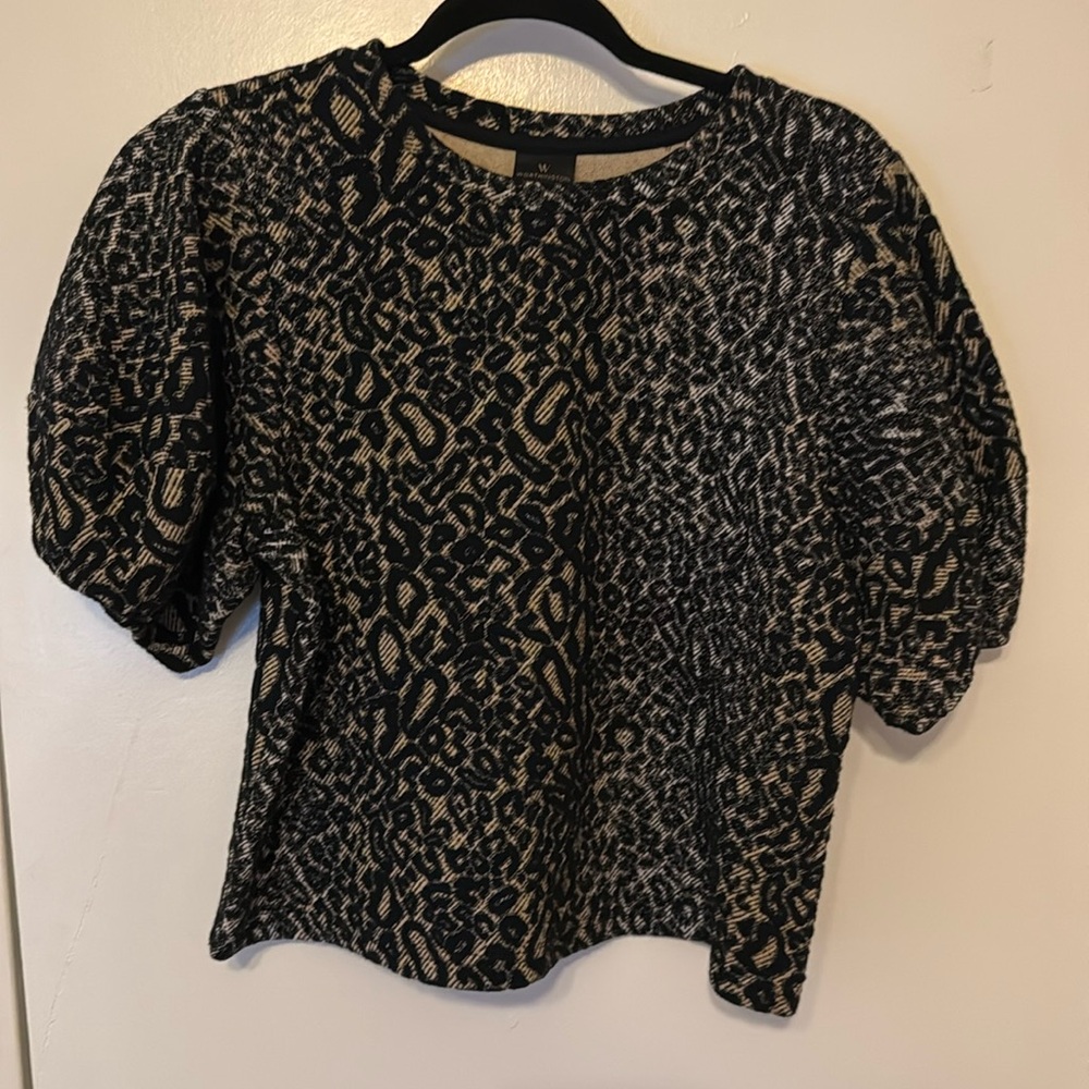 Worthington Black/Tan Animal Print Puff Sleeve Top
Size Large